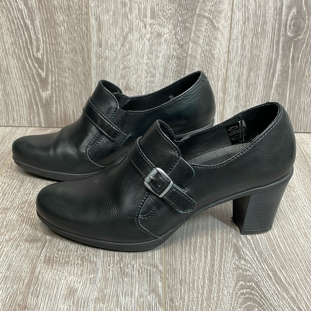 Spring Step Black Leather Stacked Heel Buckle Shootie Ankle Boot 39 (US 8.5)